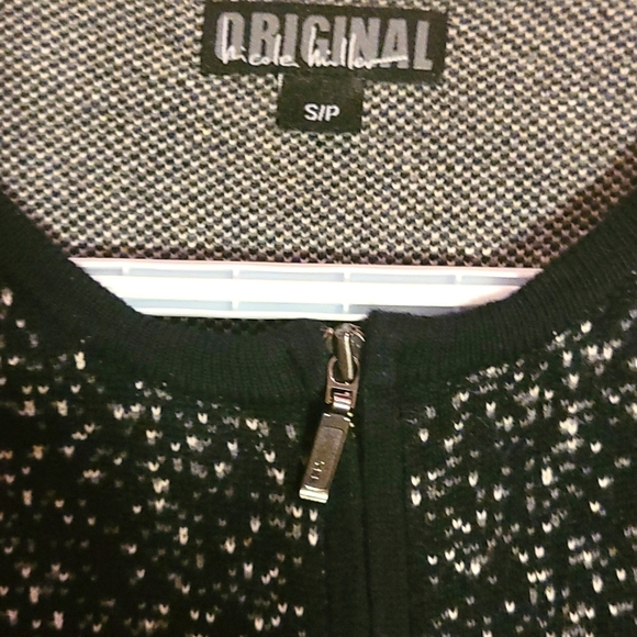 Original Nicole Miller zippered cardigan/sweater with two front pockets. - Picture 2 of 4